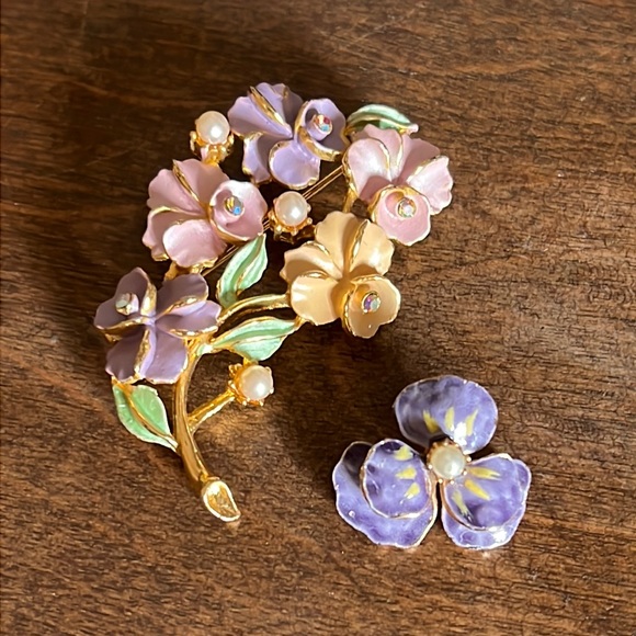 Jewelry - COPY - Pink Enamelled Flower Brooch + Pansy Brooch